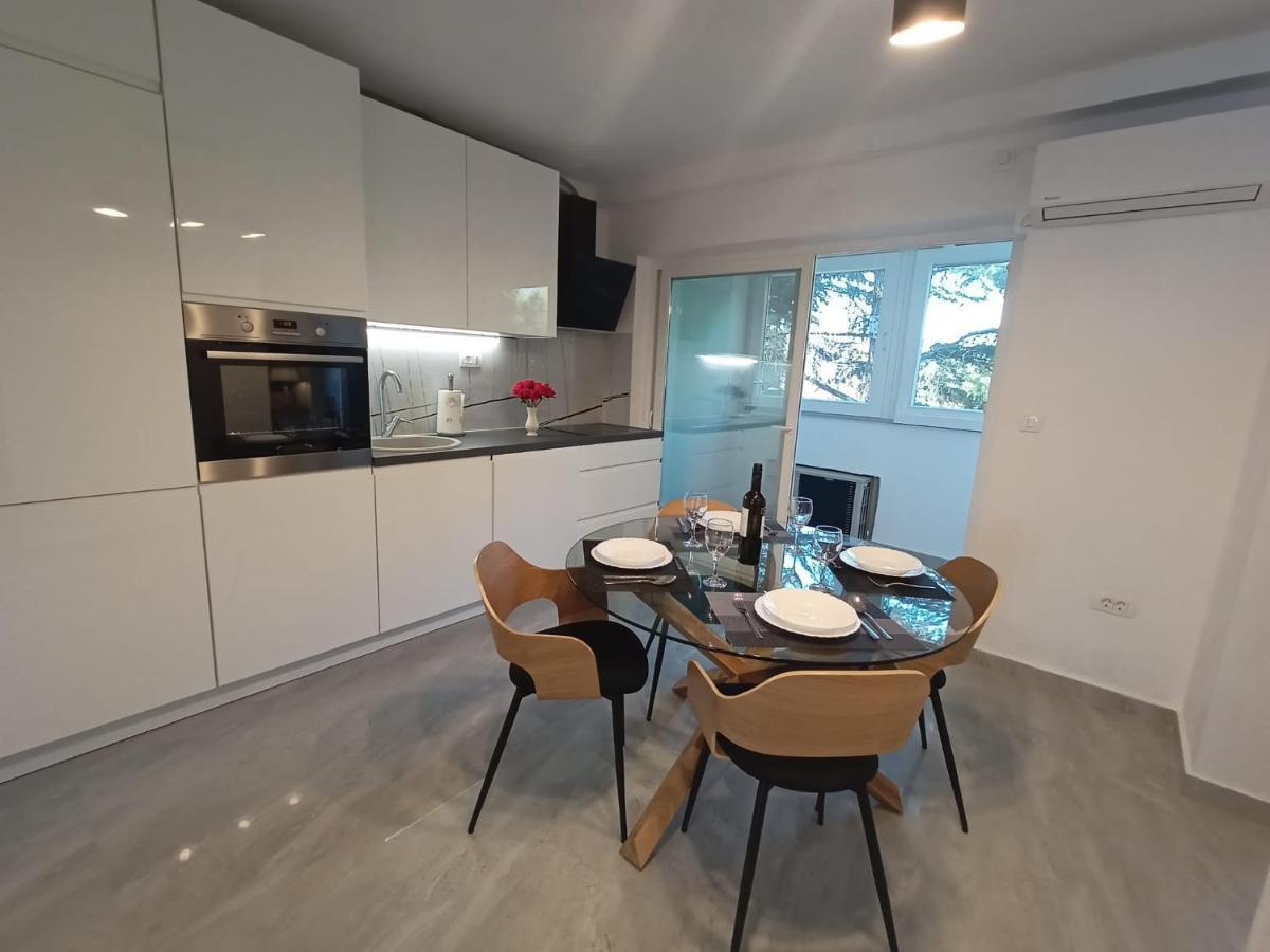 Parkside Oasis Lejlighed Split Eksteriør billede
